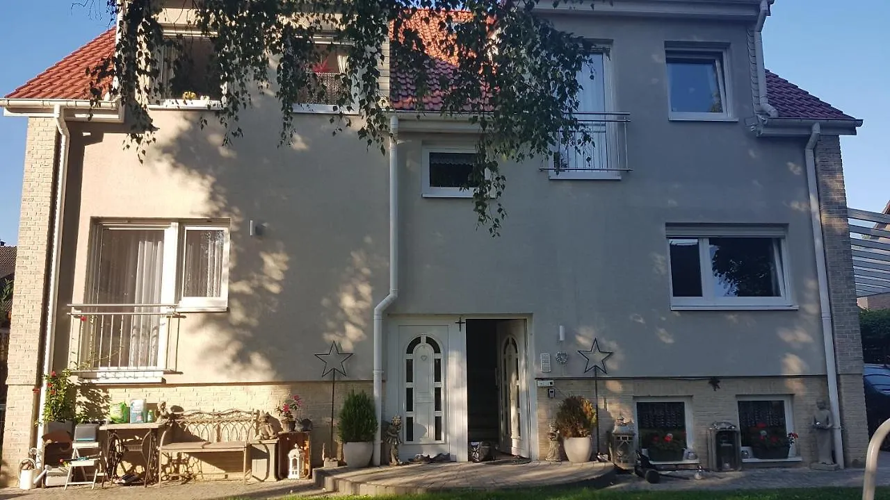 2 Zimmerwohnung Am Flughafen Schoenefeld Berlín 0*,  Alemania
