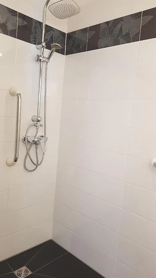 Apartamento 2 Zimmerwohnung Am Flughafen Schoenefeld Berlín